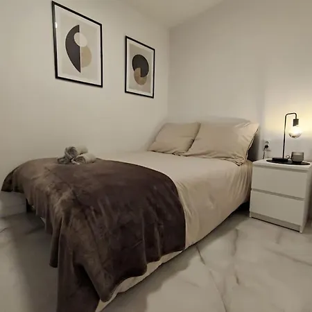 Casa Black & White شقة *