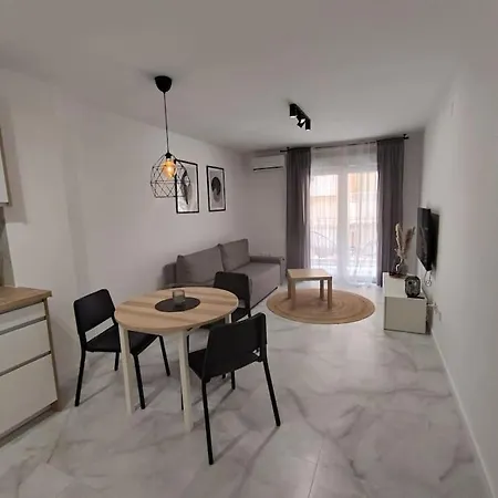 Apartment Casa Black & White